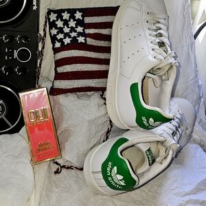 Elevate Your Style with Posh Picks' Expert Selections